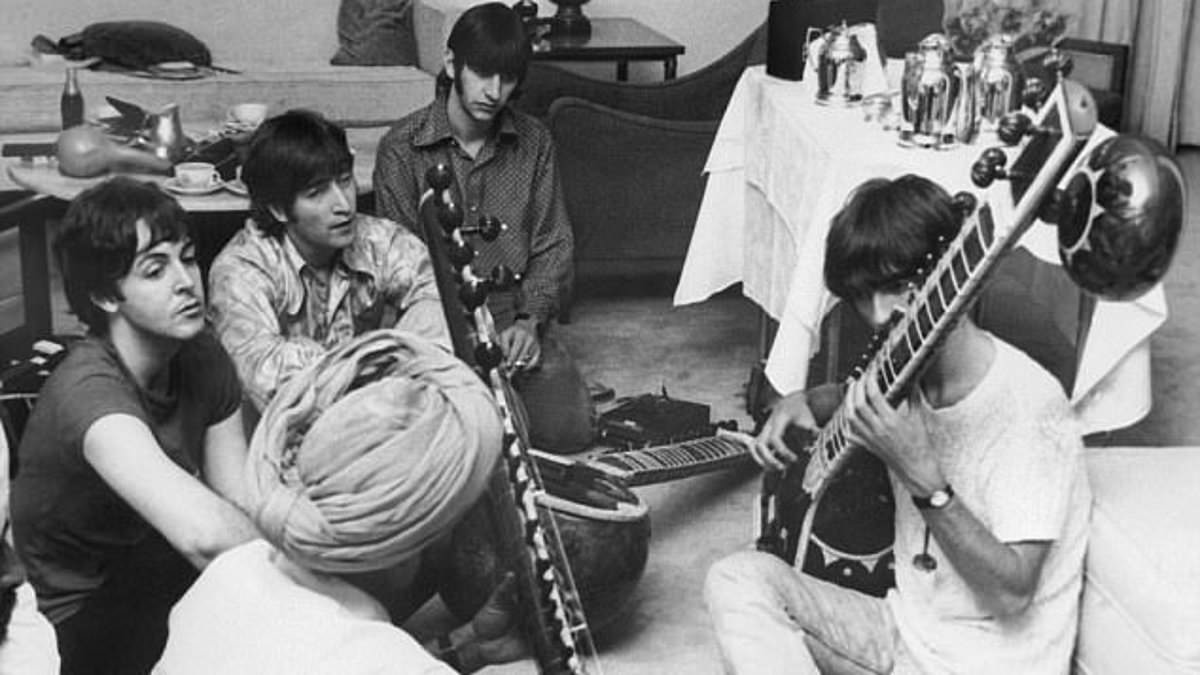 Traditional Indian sitar used by George Harrison on Beatles' Norwegian Wood sells for £54,000 trib.al/2LcLfSQ