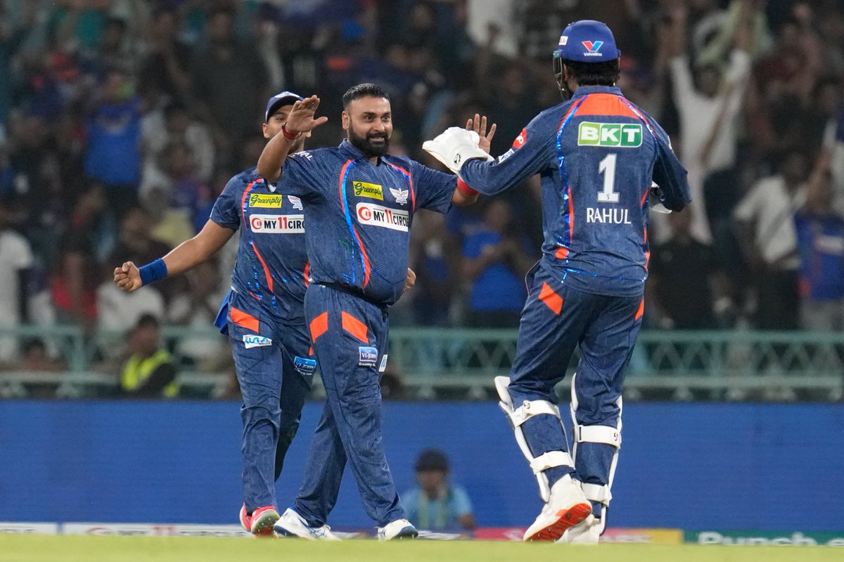 3️⃣ wickets for #LSG at the halfway stage 🙌 #RR need 116 runs as Dhruv Jurel joins the skipper Sanju Samson Follow the Match ▶️ bit.ly/TATAIPL-2024-44 #TATAIPL | #LSGvRR