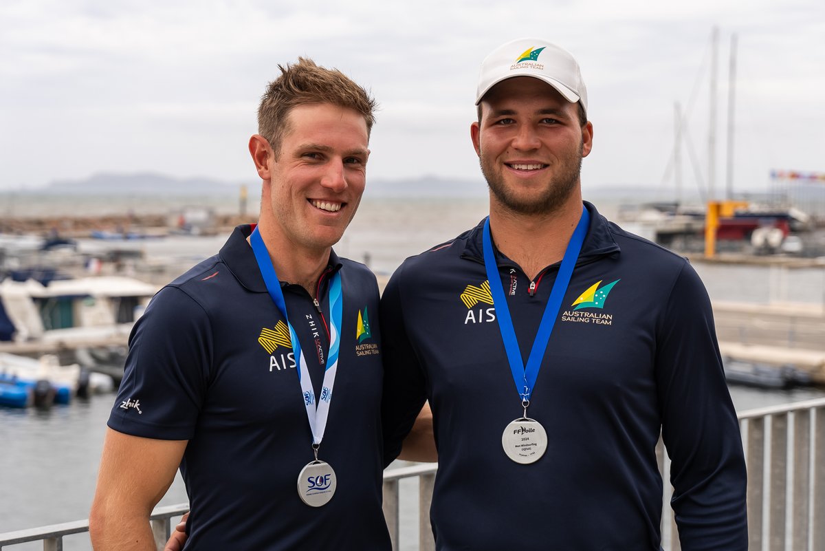Australian sailors showcased their skill at French Olympic Week in Hyeres, securing two silver medals 🥈🥈 and positioning themselves strongly for Paris 2024 🇦🇺 Read about it here 👇 australiansailingteam.com.au/news/a-pair-of… #AllezAus #OnThePath #PathToParis #GoAusSailors
