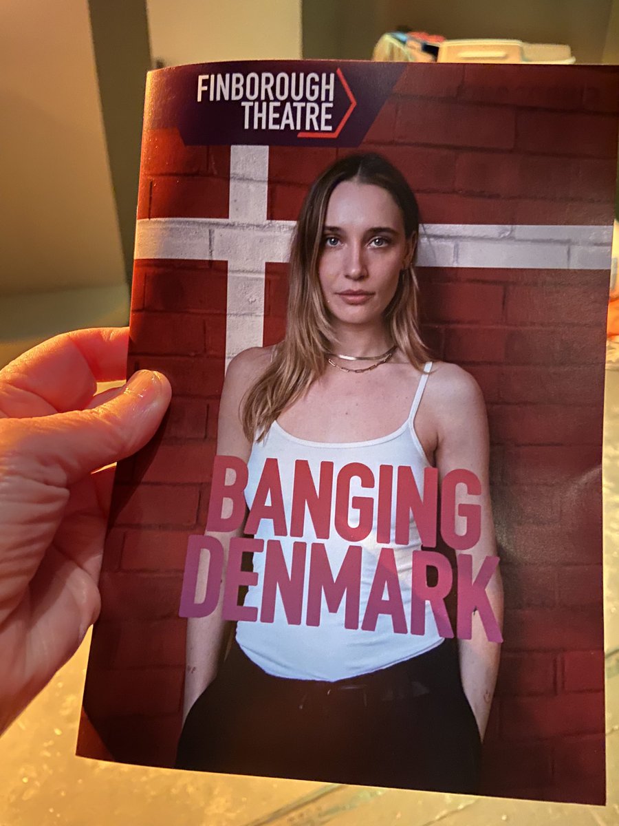 The development of these somewhat imperfect people @BangingDenmark @finborough is driven from frustration to joy by the timing nuance & undeniable physicality Watching self-destructive to love/friends is endearing & very funny! Fantastically fantastic cast! ❤️d it!