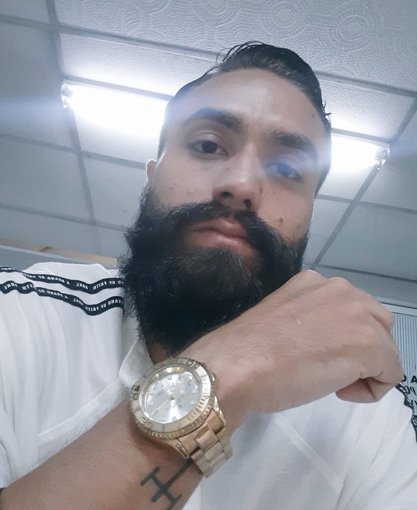 Buenas tardes... y larga vida a la barba 😊🦁