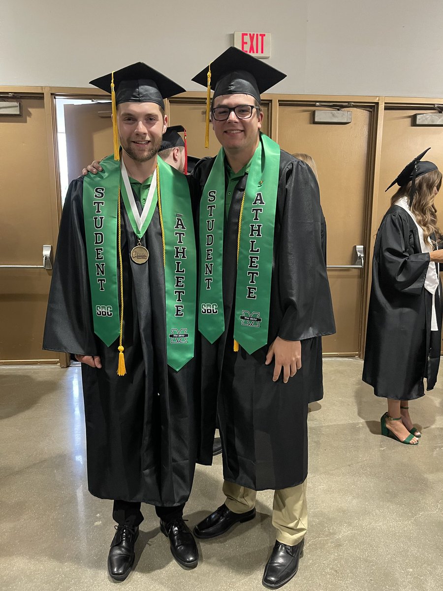 Congratulations to Andrew Wyss and Bennett Zeitner on celebrating their graduation today!

#WeAreMarshall