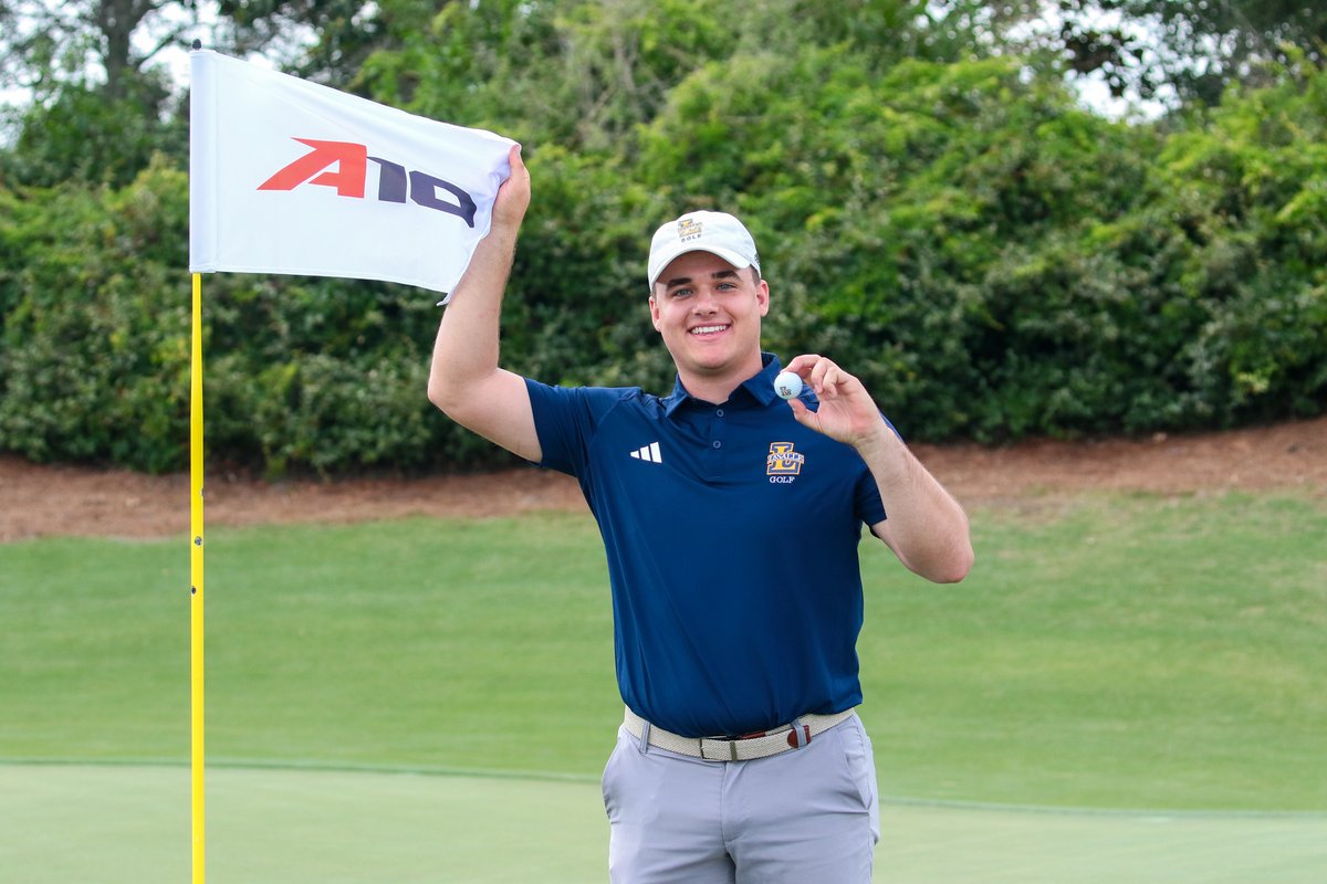 How about an ACE! ⛳️

@LaSalleGOLF Nikita Romanov gets a hole in one on par 3 hole 17!  

#A10Golf