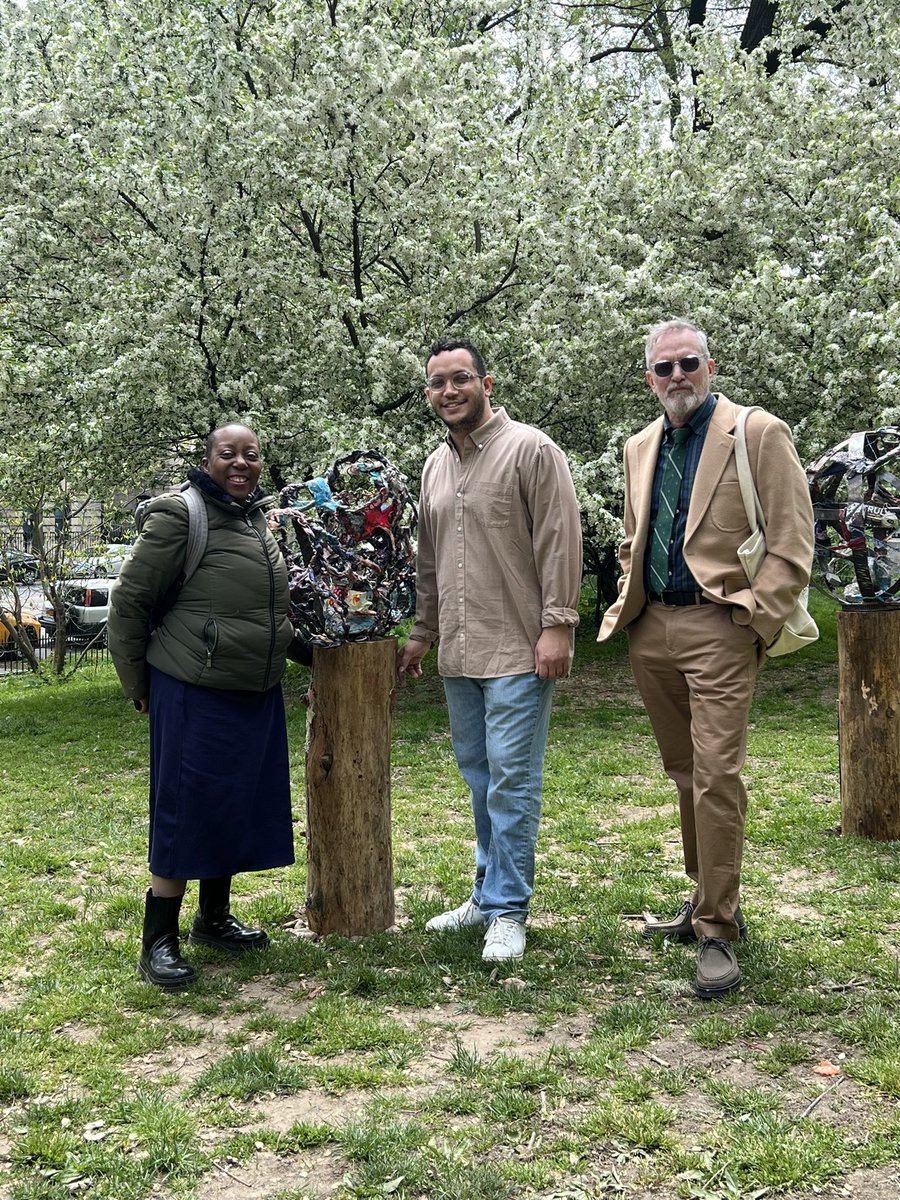 If you like art and you like parks, @wharlemartfund has you covered! Starting now and running through the fall, you can visit exhibits from the Harlem Sculpture Gardens all over West Harlem, including at Morningside Park and Montefiore Park. You won’t want to miss it!