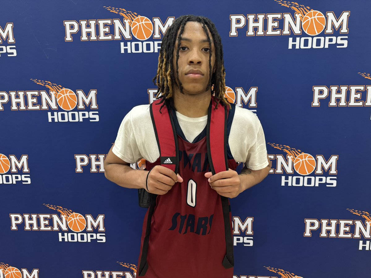 6’0 2025 Jeremiah Brooks (Upward Stars Columbia) showcased his perimeter shooting ability knocking down 5 3s. Confident release. Spaces the floor as a perimeter threat but can also create off the bounce & get to his spots. @JeremiahIsCert1 @UpwardStarsCola #PhenomHoopStateFinale