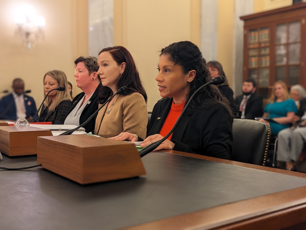 DAVHQ's tweet photo. Earlier this month, DAV's Naomi Mathis testified before the Senate Veterans’ Affairs Committee about equity in health care for #womenveterans. Mathis discussed DAV’s special report, “Women Veterans: The Journey to Mental Wellness” and shared a bit of her own story. #DAV #veterans https://t.co/Ja5pWSwlI3
