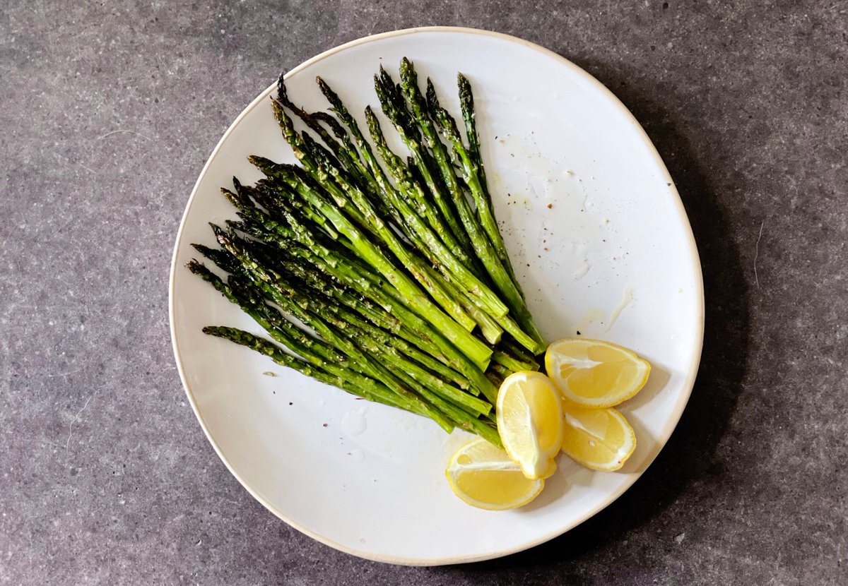 It’s springtime and asparagus is abundant in the markets. More often than not, I simply toss asparagus with a little olive oil and char it under the broiler or on the grill. Jazz it up however you like – perhaps with one of my Badia spices. bit.ly/44ksHNq
