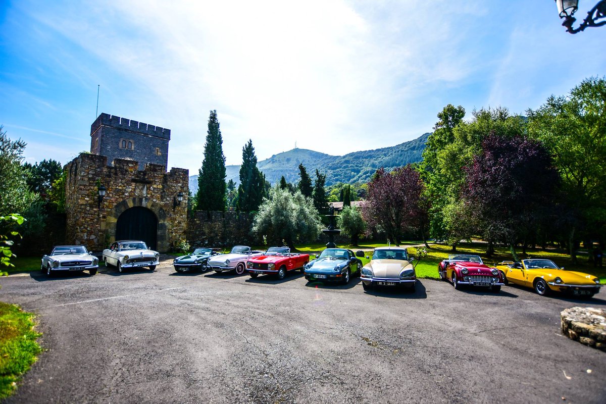 Visita #TorreLoizaga y conoce la historia del automóvil. Con una grandiosa colección de #RollsRoyce , única en el mundo, y una amplia selección de vehículos clásicos, #TorreLoizaga es todo un deleite para los amantes del motor🚗🏎️🚙  👉i.mtr.cool/tqdfgwkpum