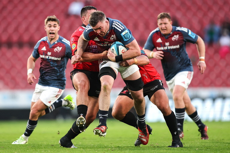 Huge stuff from Munster down in South Africa 🔥

They have secured a 33-13 bonus point victory over the Lions in Johannesburg, moving up to third in the URC table 🔴