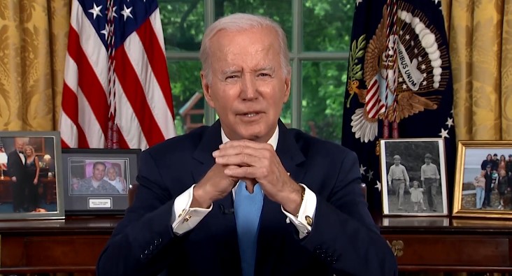 Biden Reverses Trump-Era Rule On LGBTQ Healthcare joemygod.com/2024/04/biden-…