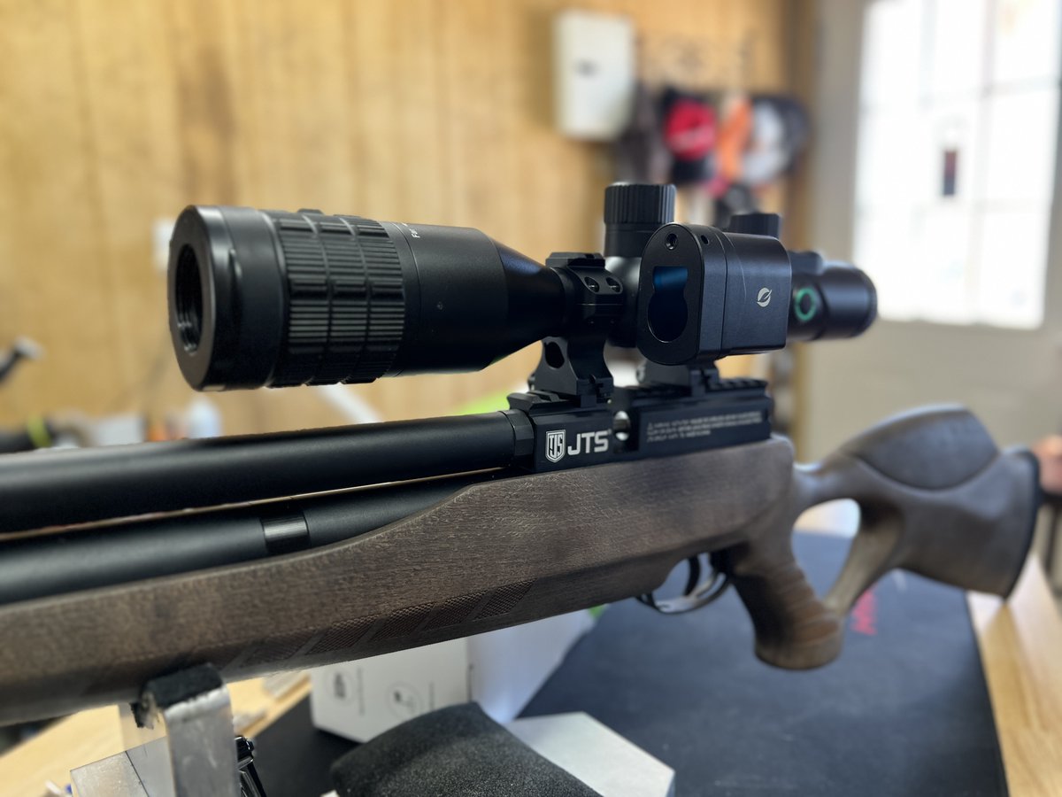 airgunweb's tweet photo. Have you seen this AirgunWeb video? https://t.co/rn8QjBtEF0

Product: OneLeaf Commander NV400  
Provided by: OneLeaf 
Photo by: Rick Eutsler  

#oneleaf #NV400 #scope #airgunhunting #nightvision #airguns #targetshooting #shootingsports #shooting #recordingfeature https://t.co/Hkao3FaBUa