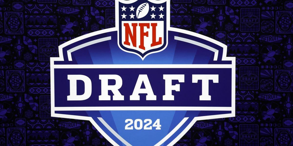 APNFLPod's tweet photo. Brand New Podcast!! ‼️ ‼️ 
Join us as we break down the first round of the NFL draft and their thoughts on the biggest drafts, trades, and mistakes!
Find us on:
🎧 Apple Podcasts
🎧 Spotify
🎧 Amazon Music

https://t.co/KFr3DojWRN https://t.co/1t2j8bgutM