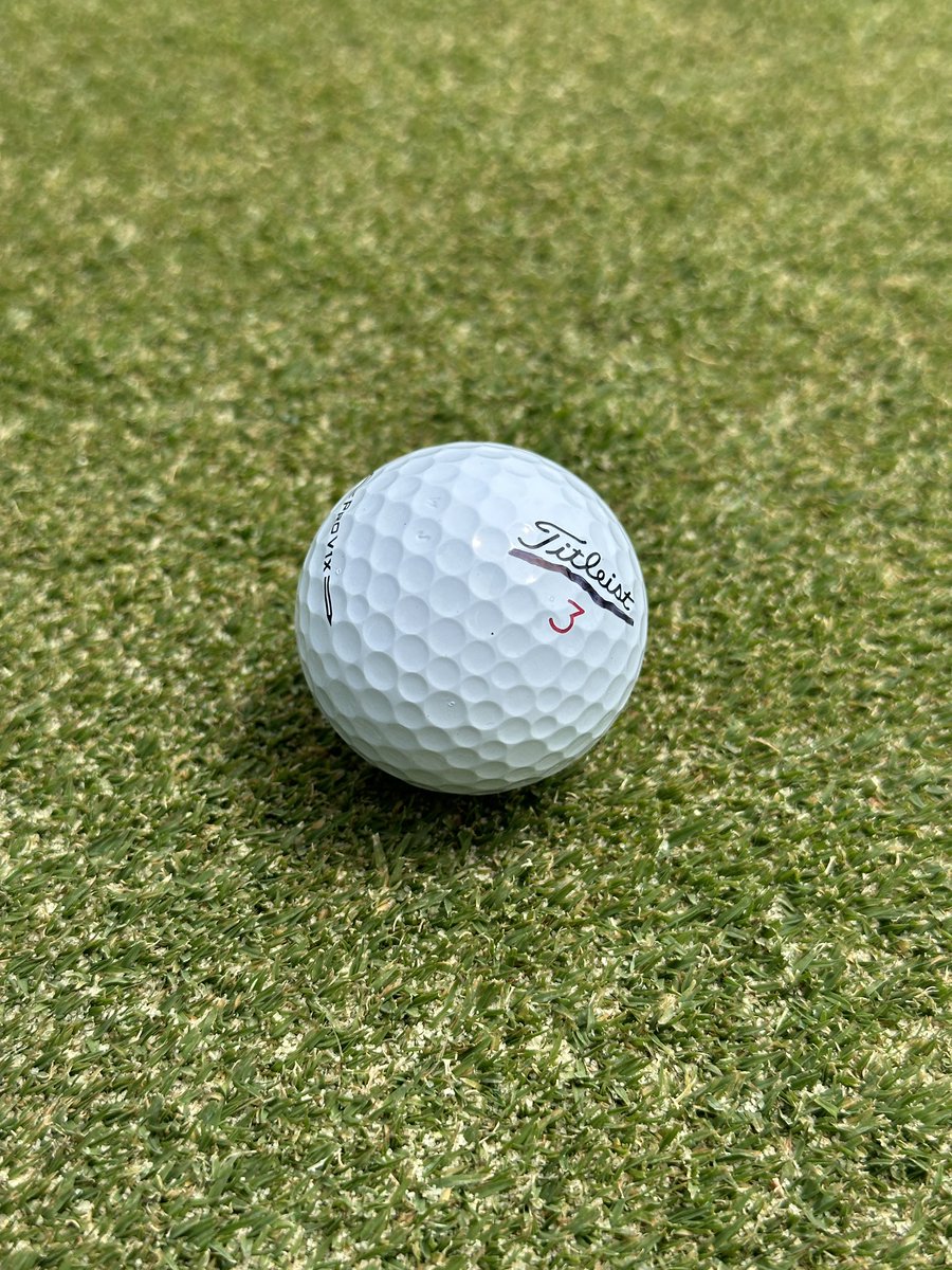 How do you mark your ball? Do you have any reasoning behind it? I've been doing it like this for a long time. No real reason, other than simple and easy to differentiate from others.