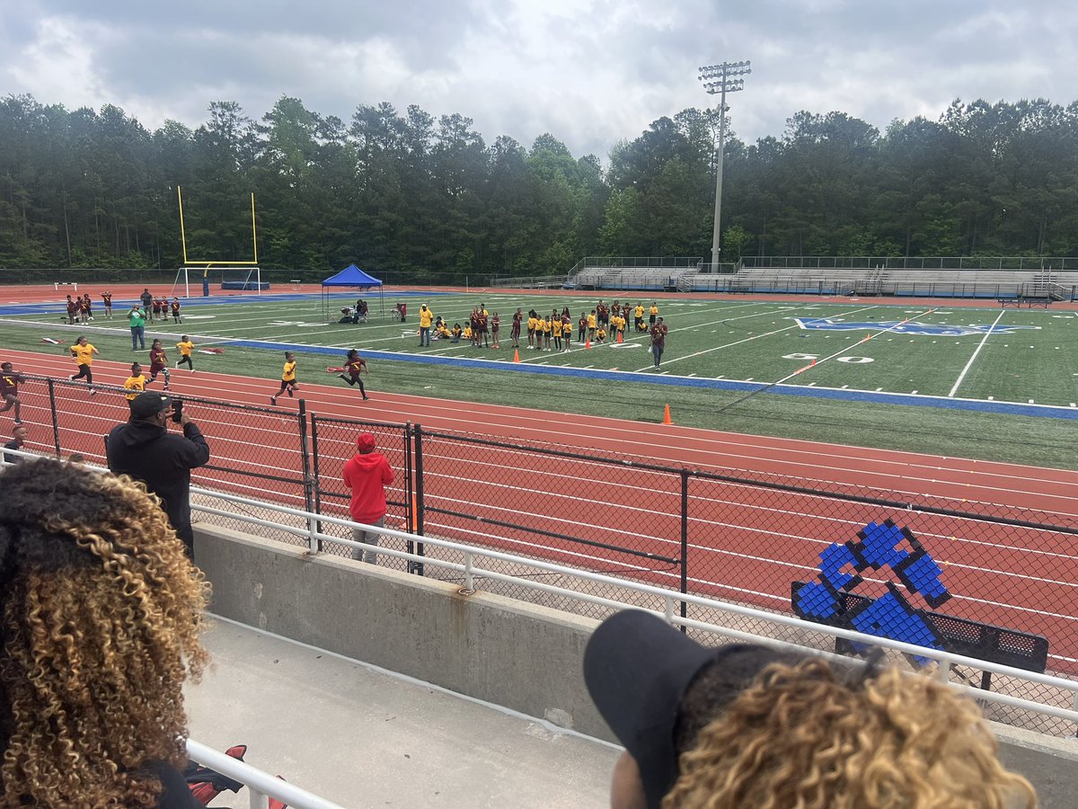 Shoutout to Coach Payton @StonewallTell for having an elementary track event! We are are 1 of 1! We have some some #stellar athletes and coach/teachers who helped make this happen!