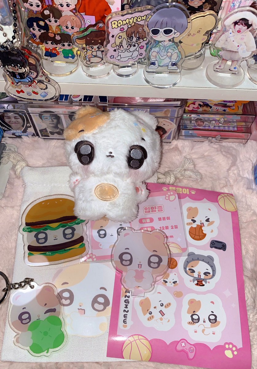 คุนแม่คนไหนยังไม่มีแฮงอุนนี่เลี้ยง ไปพรีด่วนค่ะ🤓☝🏻 น้อนนุ่มนิ่มมั่กกก

#행운이 #Heangwoonnie #แฮงอุนนี่