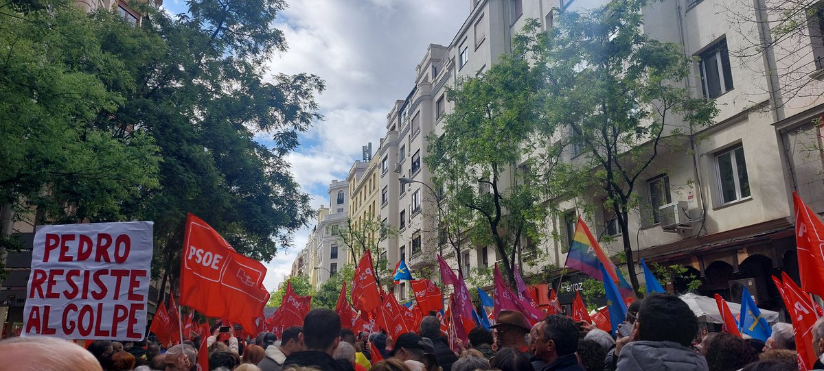 GudielAngela's tweet photo. #PedroQuedate 
#PedroNoTeVayas https://t.co/DLlasFyLuG