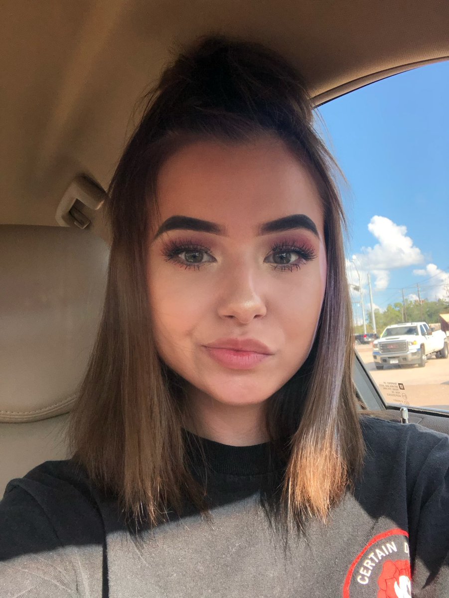 Katiarose017's tweet photo. Hey honey💕😊 I'm sending a picture of my tits &amp; pussy to the first 100 strangers who add me on Snapchat  hurry up or youll miss it!!🍆🤫 #hotchat #pussy #porn #xxx #SNAPCHATLEAKED #nudes #freenudes #OFgirls https://t.co/bHGcwJLMWJ