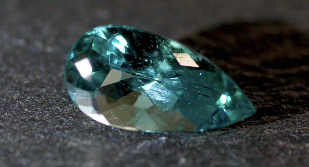 houseki_dignity's tweet photo. あなたの夢の中に🌠
出てきてほしい宝石は⁉️💎

①ベニトアイトの人は「いいね」✨

②ユークレースの人は「リツイート」✨

その他の宝石の方は
是非ご自由にリプライまで〜☺️ https://t.co/P5jPhRzqIE