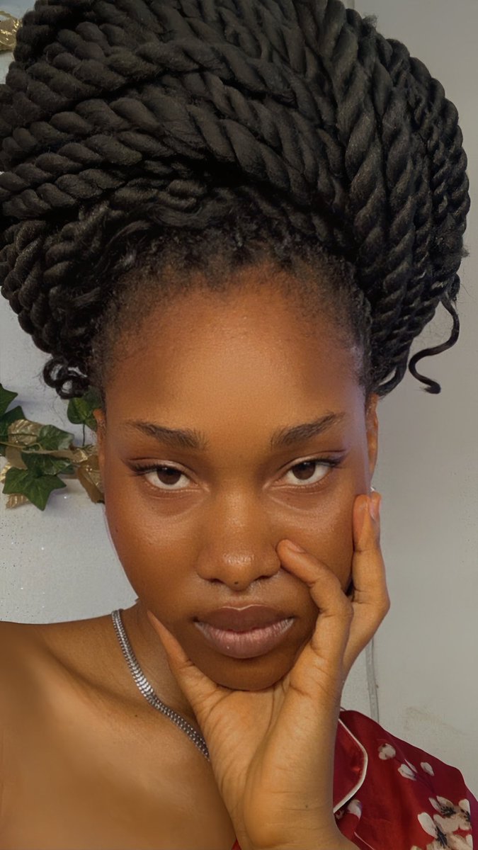 queenabah_'s tweet photo. Avec toi, je suis moi🖤🤎 https://t.co/eGf0K37GEq