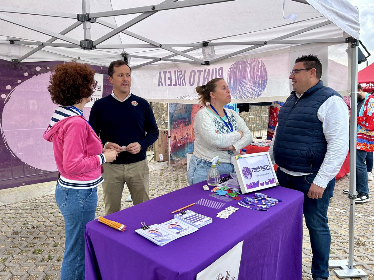 cvelazquezromo's tweet photo. 🎶 Ayer se celebró una nueva edición del #CampusDayFest. Gracias a la Delegación de Estudiantes por esta iniciativa y por invitarme.

Más de 4.000 jóvenes disfrutaron de grupos como @LericaMusic sin incidentes y con responsabilidad. https://t.co/06zRhHla6z