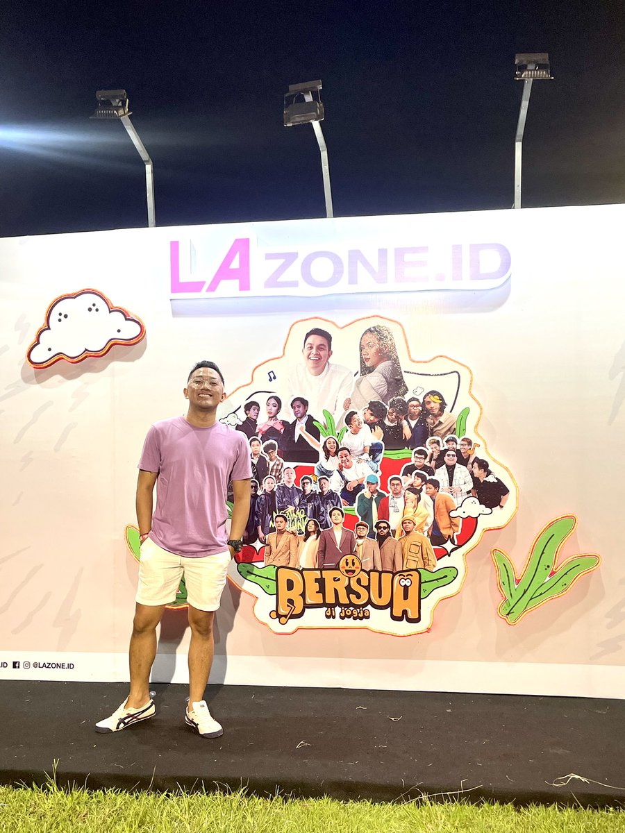 bogalbogel's tweet photo. Bersua di Jogja day 1 @LAZoneid @nidji @YusufUbay29 https://t.co/7iCO6aue9m