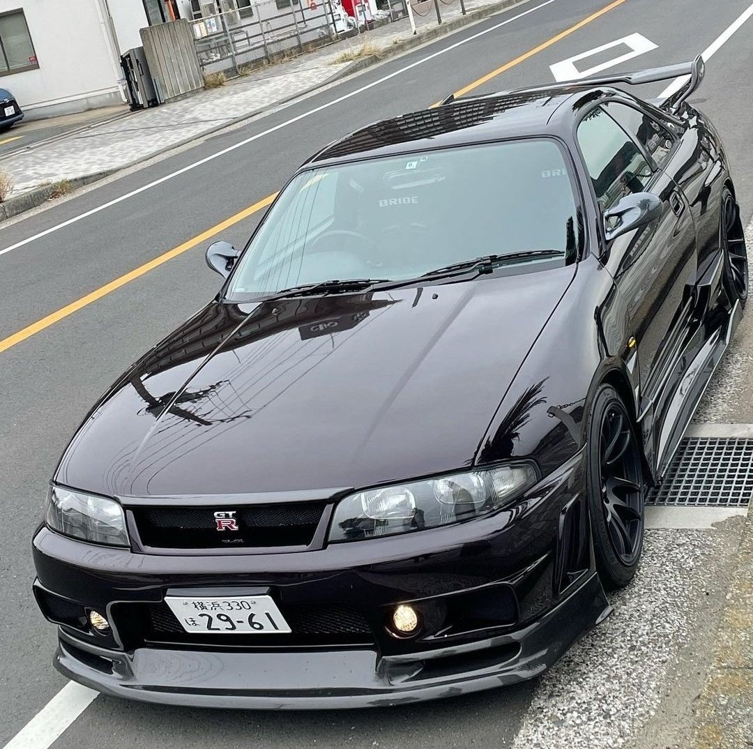 Nissan GTR-R33 Skyline