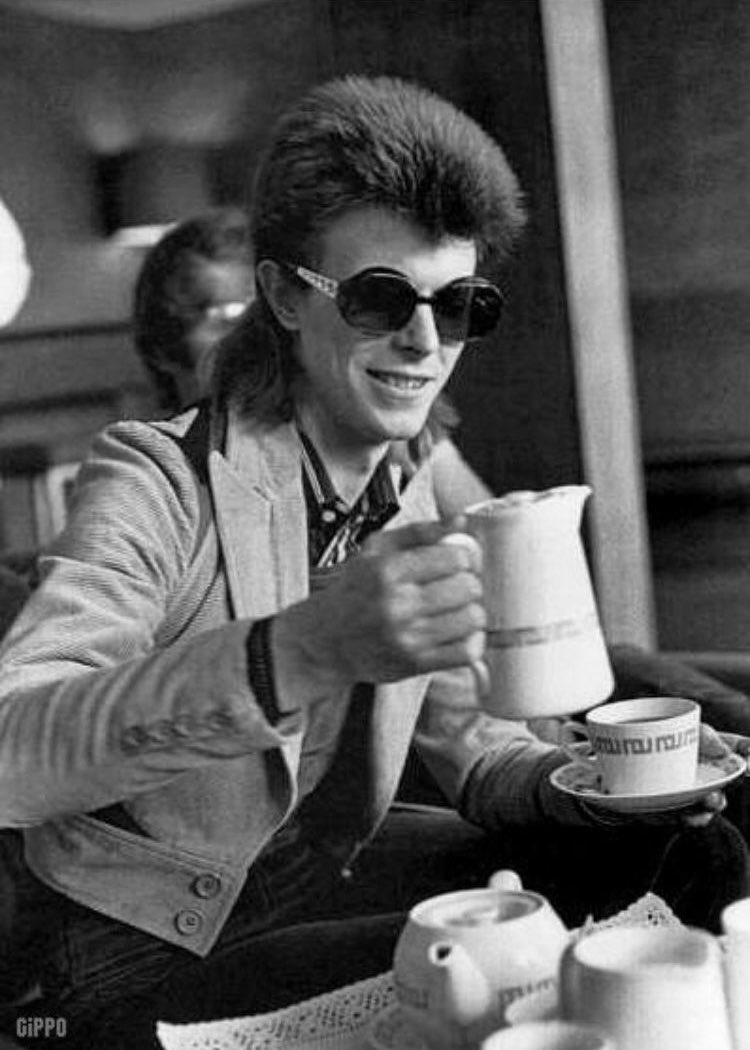 Good morning, it’s coffee time. Happy Saturday! ☕️ #BowieForever