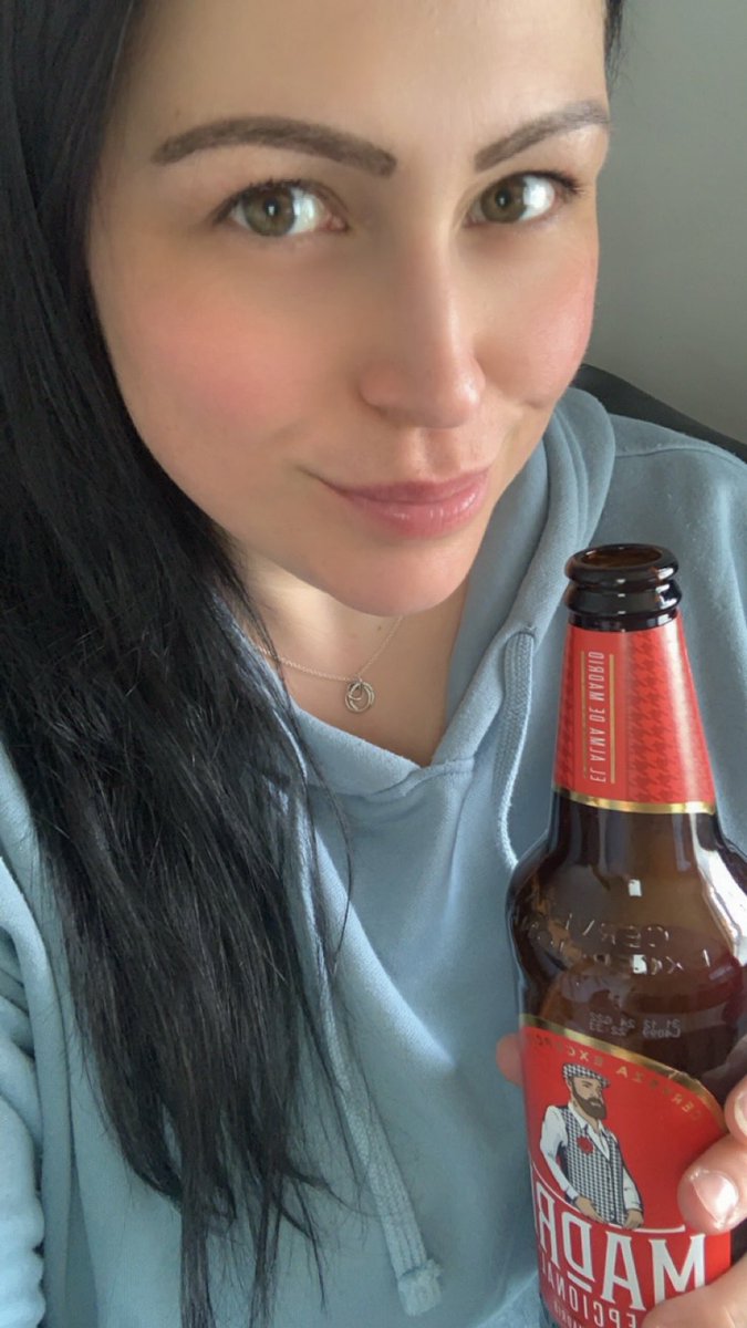 Happy Saturday Twitter!! 🍻 #football #beer #yesplease