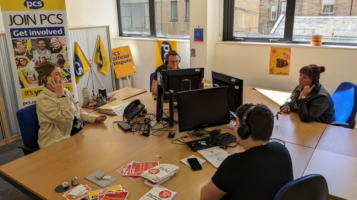 A big shout out to PCS Glasgow Call Hub - They are smashing it today and getting the vote out 💪☎️

#GetTheVoteOut #SuperSaturday #PCSVoteYES