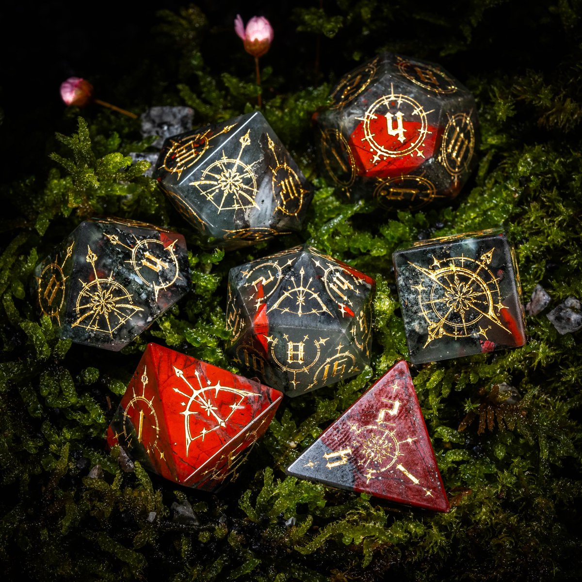 🧝Blood Stone Engraved Dice Set Bow of Elven🏹