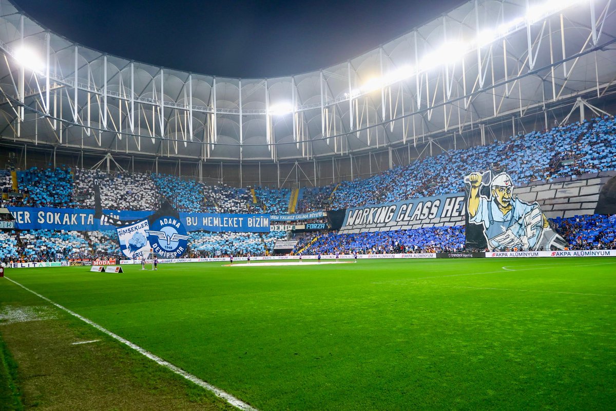 umutduskun's tweet photo. Demiryolu işçilerinin alınteridir Adana Demirspor. Biz de bu halkın ve işçi takımının lokomotifiyiz.
Herkesin emeğine sağlık…

Working Class Hero https://t.co/DNiFiJmdV1