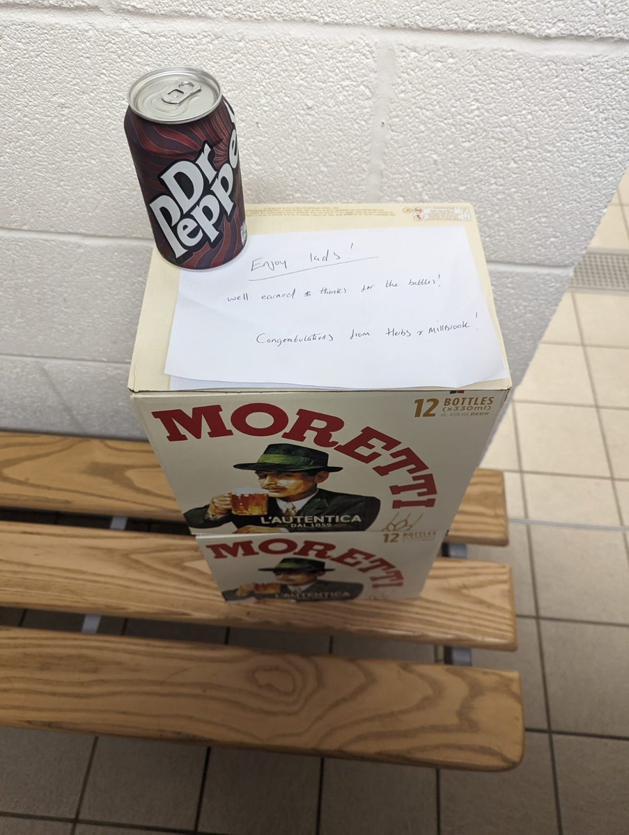 Lovely touch from @Millbrook_FC on our arrival into the changing rooms! 👏 Top club. Many thanks! 🟢