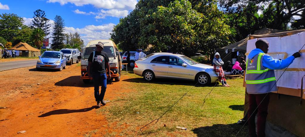 OpenParlyZw's tweet image. Current situation at Open Space Hiller Road/Churchill where people are coming to vote for Mt Pleasant Constituency member of parliament. #ElectionsZW
@ZESN1 @ZECzim @WalpeAcademy @ProjectVote263