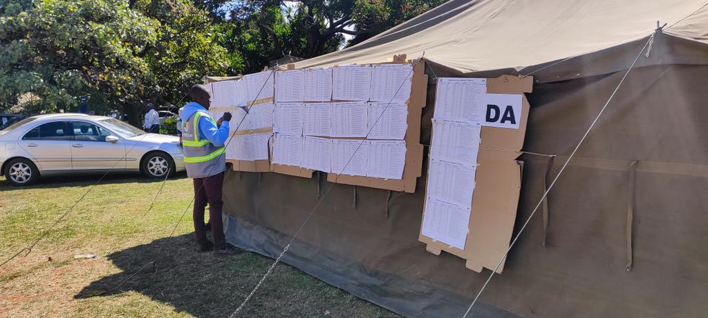 OpenParlyZw's tweet image. Current situation at Open Space Hiller Road/Churchill where people are coming to vote for Mt Pleasant Constituency member of parliament. #ElectionsZW
@ZESN1 @ZECzim @WalpeAcademy @ProjectVote263