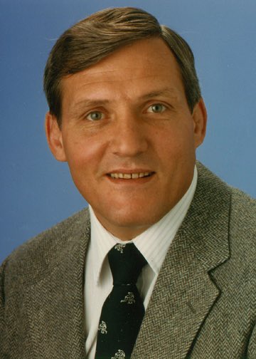 It is with a heavy heart that we post about the passing of former Navy head wrestling coach, Reg Wicks. 

From 1987 to 2000 Coach Wicks led the Mids to a 173-60-5 record including a 10-1-2 record vs Army and 6 NCAA AA’s.

Our deepest condolences to the Wicks family at this time.