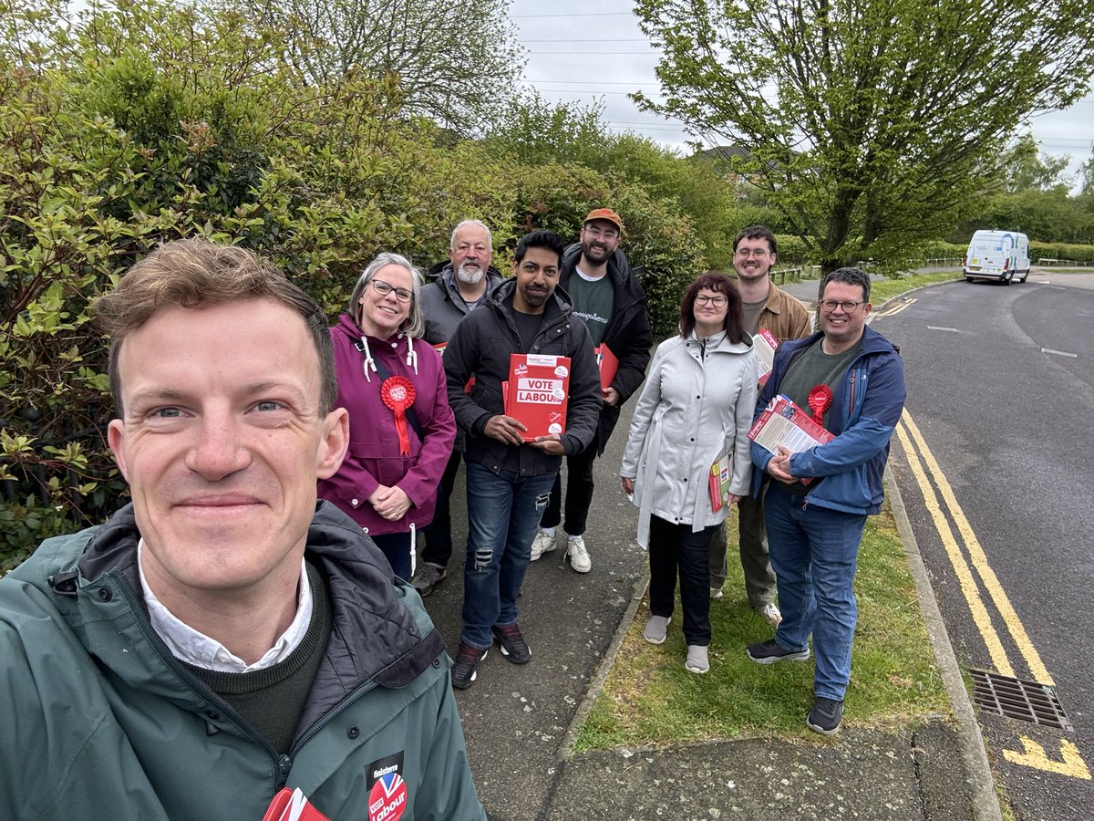 Great conversations out with @VijaiyaPLabour and @lauraontheleft today! Lots of support for them and their commitment to being active local champions ahead of Thursday’s elections 🌹