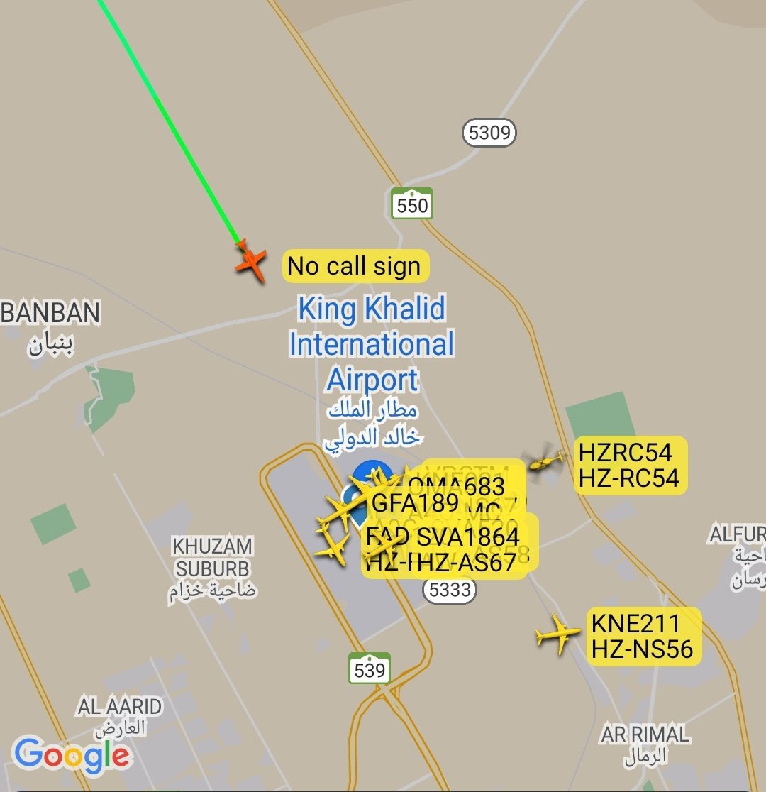 جمهوری بی‌آبروی اسلامی: یک هواپیمای خصوصی اسرائیلی خیلی بی سر و صدا در فرودگاه «ملک خالد» ریاض در عربستان سعودی به زمین نشسته. #Israel