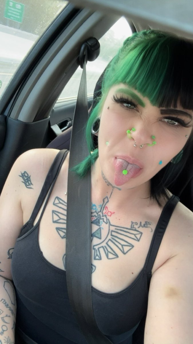 Send_Noodles19's tweet photo. Come checkout my Onlyfans🖤
#OnlyFan #content #onlyfansbabe #gothgirl #fishnetstocking #gothicgirls #egirl #altgirl #altgirl https://t.co/N9wl2Of0Fu