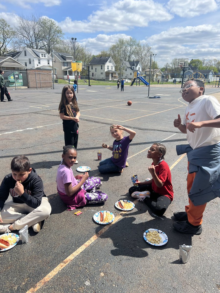 Test Hard, Play Hard!
To celebrate finishing the OST tests, our third graders celebrated with extra recess and some treats. Great job third grade students! <a href="/CCS_District/">Canton City Schools</a>