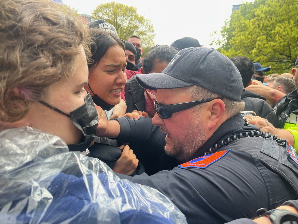 The encampment for Palestine outside the Alma Mater Statue at the University of Illinois was broken down once by police and UIUC staff Friday morning, but protestors blocked a second wave of police in the afternoon. One organizer was arrested. 

ipmnewsroom.org/campus-police-…