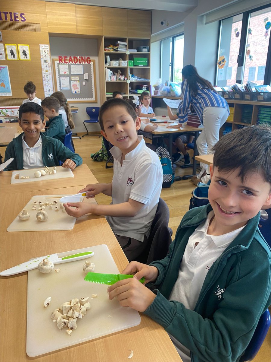 🍳🌟 Our Year 3 students became chefs for the day in their Design and Technology class! From chopping vegetables to cooking up a storm, they immersed themselves in the culinary arts. 🔪🥕 #ProudtobeCSB #DesignAndTechnology #HandsOnLearning #CookingFun
