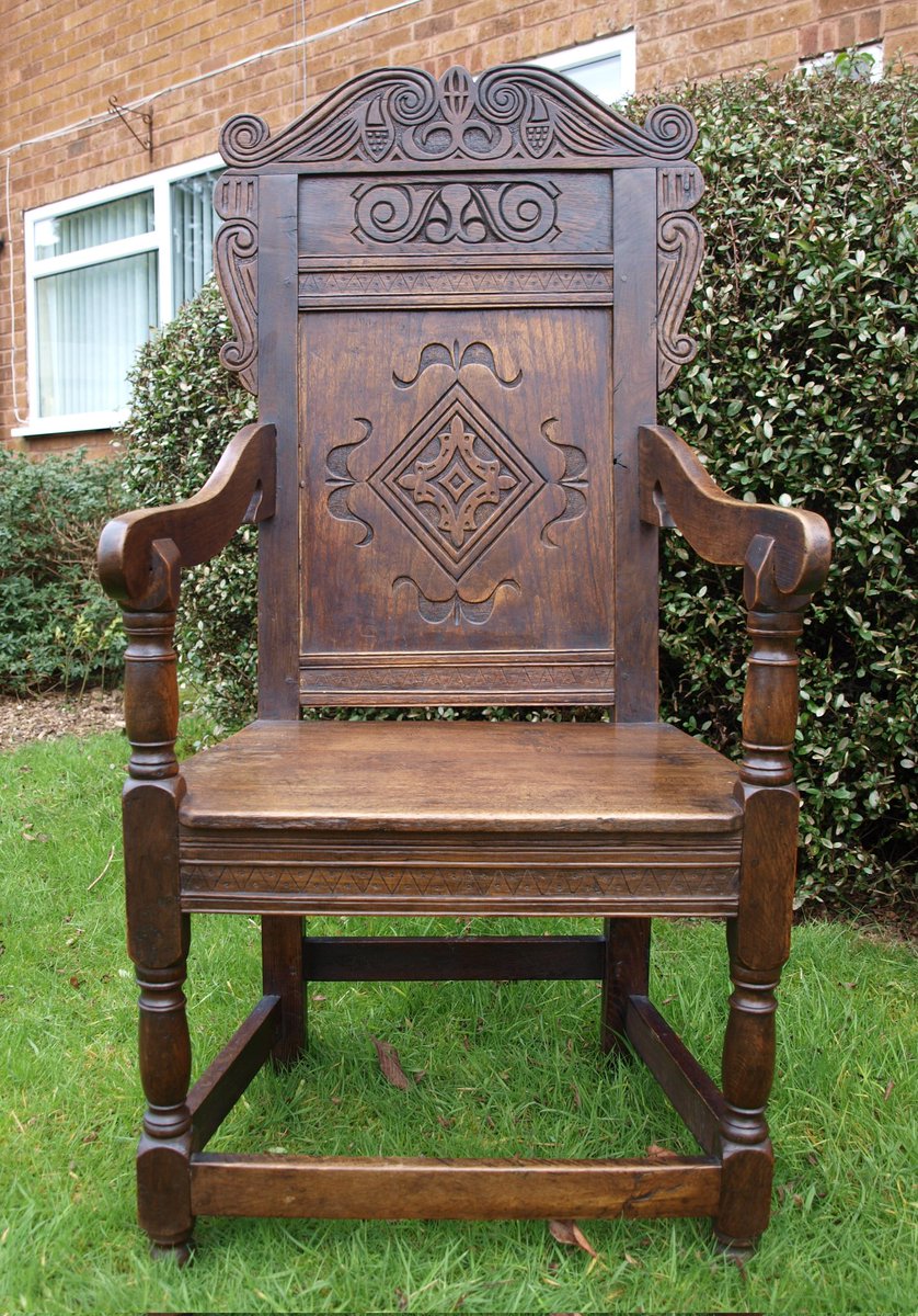 Recently sold my Wainscot chair. Buyer turned out to be Mary Queen of Scots collector ~ (Charles I grandmother) 
It now stands in exhibition about her life in Scotland.

#Synchronicity #KingCharles #Funfacts #CharlesI #History #Stuarts #Family #Scotland #MaryQueenofscots #Spooky