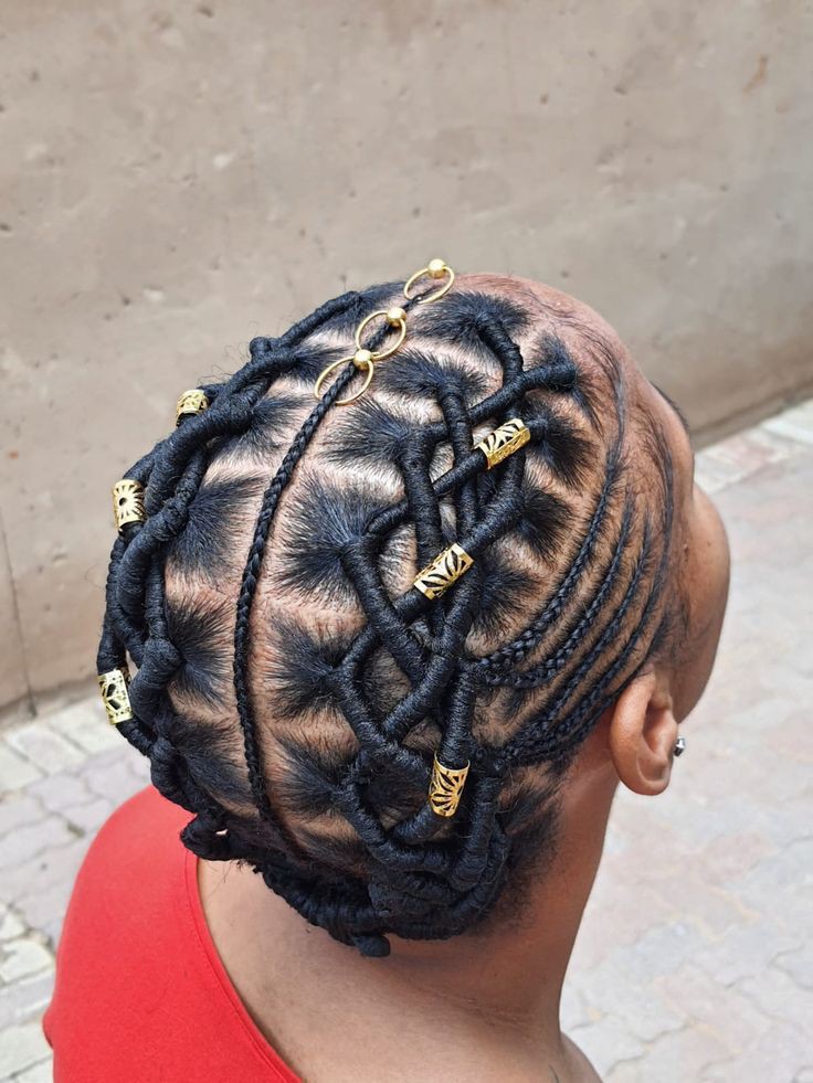 BraidsConnect's tweet image. Beautiful hairstyles for you to try out

Visit the Link in bio for more hairstyles tutoria
#braidstyle #Brqidsconnect 
#QueenOfTears
