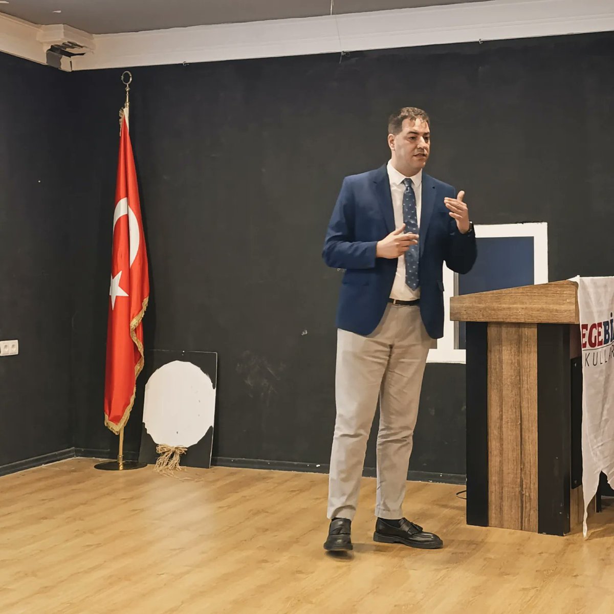 Yenilikçi Yönetim Zirvesi II - Fethiye, Genel Müdür Yardımcımız Sn. Melih TOPALOĞLU'nun sunumu ile devam ediyor!

#YYZ #YenilikçiYönetimZirvesi #egebil #eğitim #özelokul #fethiye