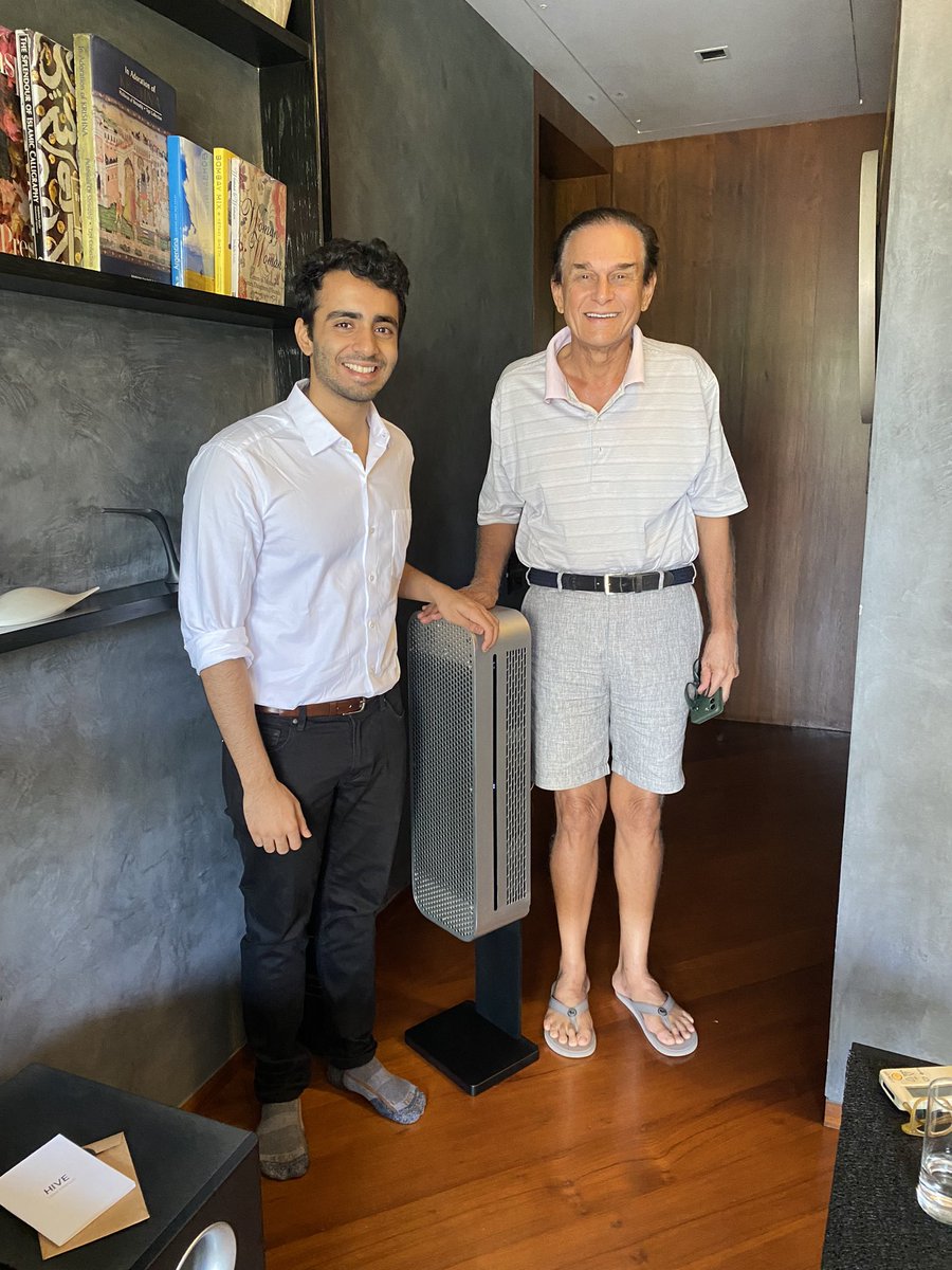 We are so grateful for the unwavering support and guidance offered to Praan by Mr @hcmariwala and the Marico Innovation Foundation. This morning, our founder @AngadDaryani commissioned Mr. Mariwala's HIVE at his residence in Mumbai. We're so happy to have him be a HIVE user!
