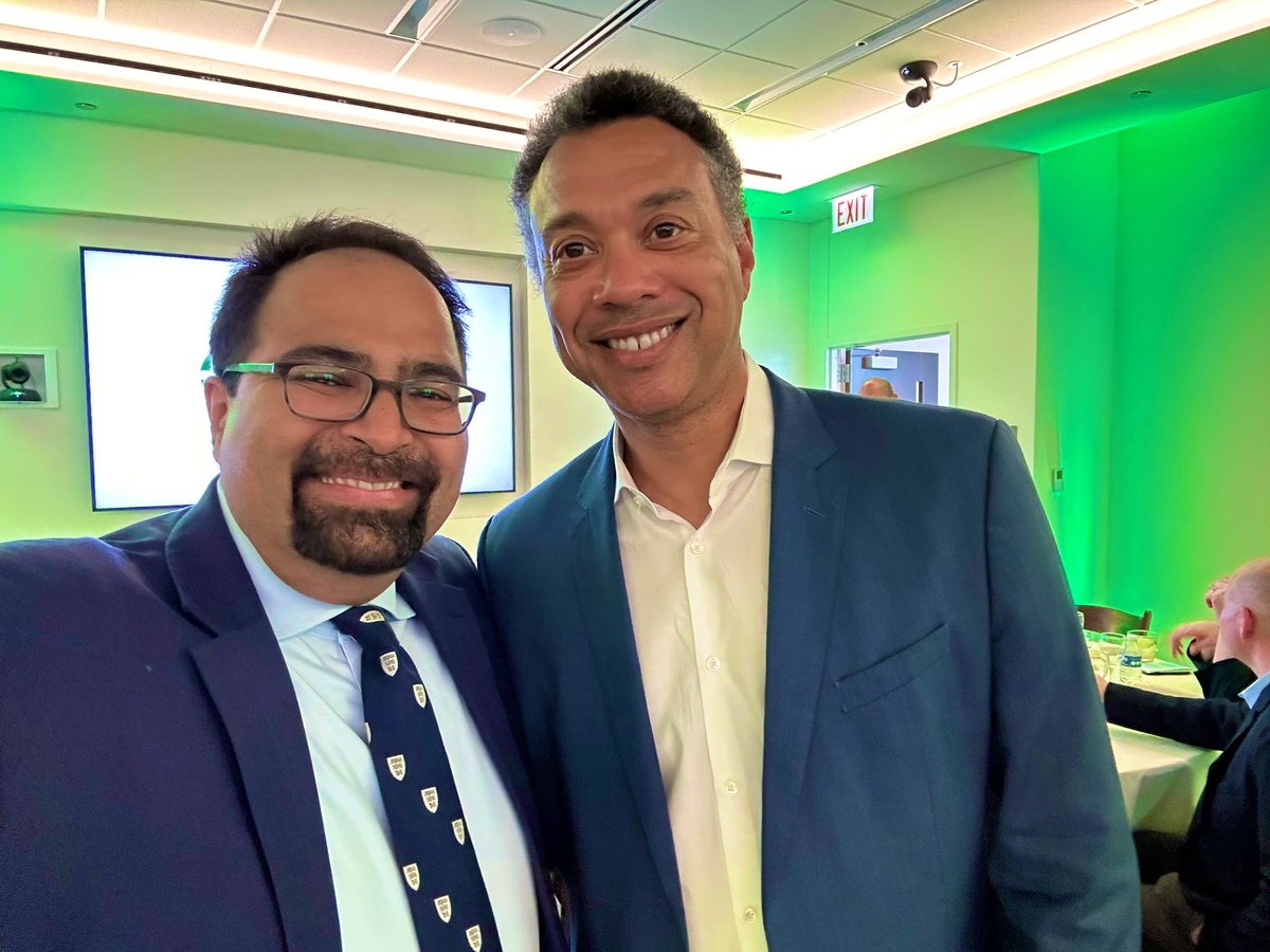 doctorpemm's tweet image. 👉👉👉Wonderful to celebrate the official launch of RUSH MD Anderson Cancer Center together with our Cancer Network Leadership team, friends &amp;amp; colleagues this week in Chicago! #endcancer @MDAndersonNews @RushMedical | @ERebelloMD @CrisyRoland @ChrisRFlowersMD