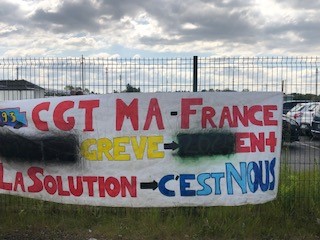 aulnaylibre's tweet photo. Interview des salariés en grève de MA France par le Parti des Travailleurs d’Aulnay-sous-Bois #Aulnay #MA #France #Stellantis #Renault #CGT #FO #CDFT #Greve https://t.co/xkXFMMw68Z https://t.co/iJjhJKBvyF