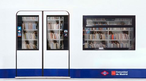 Transportes_CM's tweet photo. 📚 La @ComunidadMadrid ha recibido más de 6.500 microcuentos en el 2º certamen Metrorrelatos, convocado por @metro_madrid y Escuela de Escritores. 

🗓️ El fallo del jurado se conocerá el próximo 23 de mayo.

+ Info: https://t.co/XbpX73GrH4 https://t.co/mR2AlI6Ihk