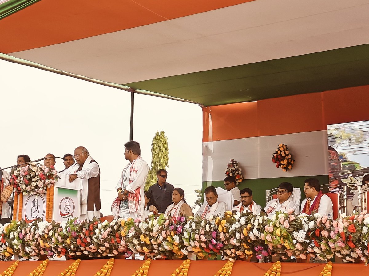 MPAbdulKhaleque's tweet photo. Attended mega rally of @INCIndia  at Koyakychi , which was addressed by Shri @kharge ji, AICC President in support of Shri Deep Bayan, Party candidate for Barpeta Parliamentary Constituency . @JitendraSAlwar , @BhupenKBorah , @DsaikiaOfficial , @NasirHussainINC , @PSGhatowar , https://t.co/tRHzDX64Ah