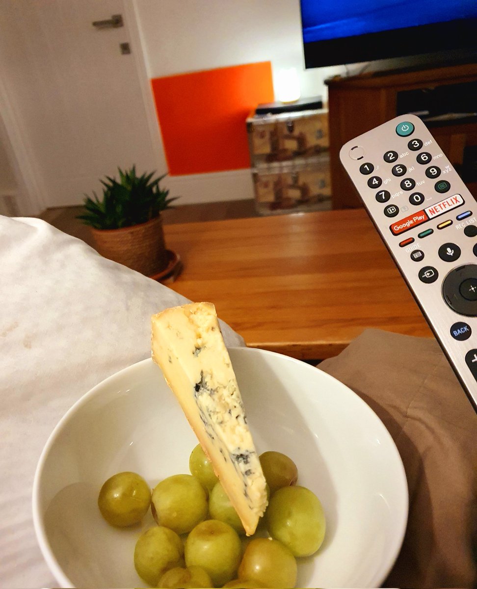 SecretTurophile's tweet photo. Nothing like a good #cheese treat at the weekend with a good #Netflix horror!
#colstonbasset #Stilton #EightforSilver https://t.co/UZ4DeYVA86